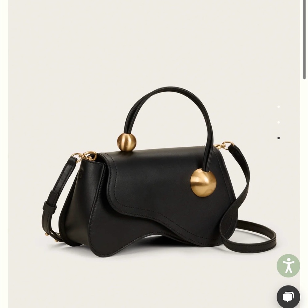NEW CULT GAIA KAZIA CROSSBODY BAG
$498 Black Leather Saddle Style
